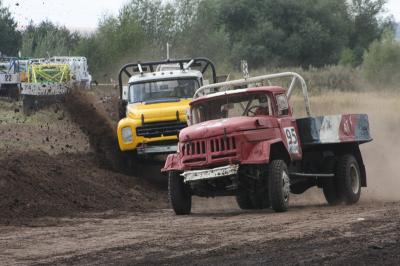 В окрестностях Рязани спортсмены-автомобилисты завершили «сбор урожая»
